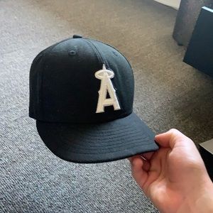Angels Fitted Size 7